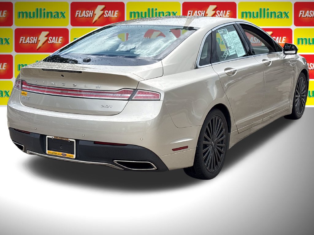 Used 2017 Lincoln MKZ Reserve FWD image 4