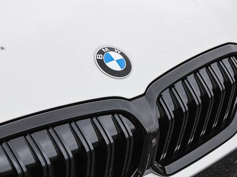 New 2026 BMW 330i Sedan w/ M Sport Package RWD image 8