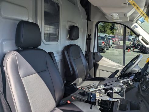 Used 2020 Ford Transit 250 BASE image 15