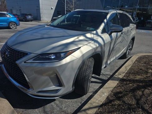 Used 2021 Lexus RX 350L Premium w/ Premium Package image 2