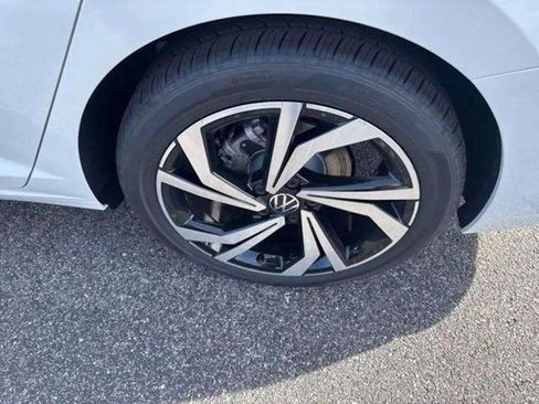 New 2026 Volkswagen Jetta SEL image 10