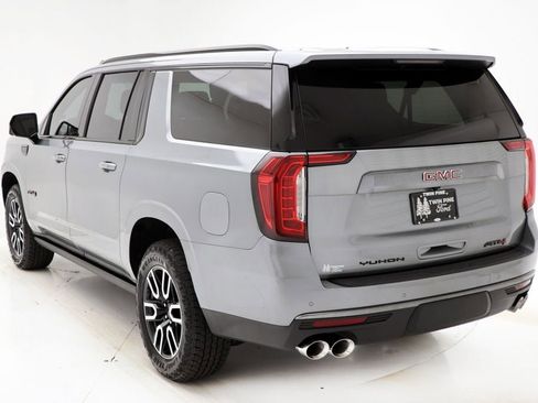 Used 2023 GMC Yukon XL AT4 w/ AT4 Premium Package image 7