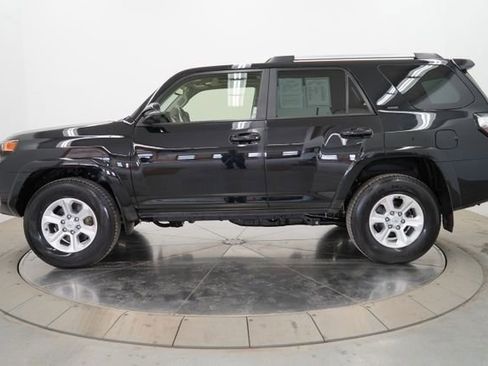 Used 2024 Toyota 4Runner SR5 Premium w/ Moonroof Package AWD/4WD image 7