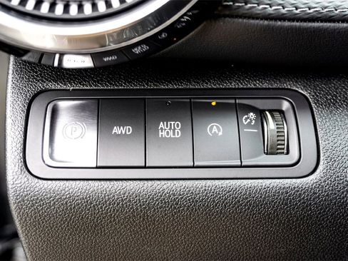 Used 2025 Chevrolet Equinox LT image 16