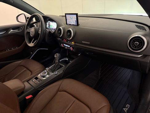 Used 2018 Audi A3 e-tron Prestige FWD image 32