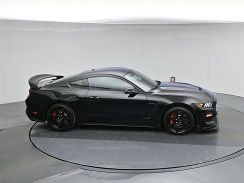 Certified 2017 Ford Mustang Shelby GT350R w/ GT350R Equipment Group 920A image 50