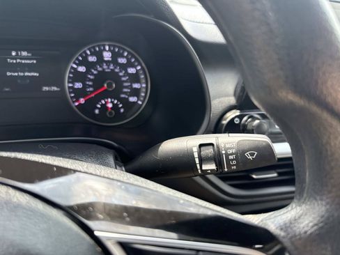 Used 2023 Kia Forte LXS w/ LXS Technology Package FWD image 28