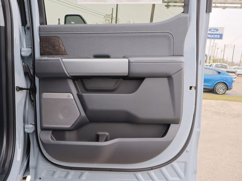 New 2026 Ford F450 Lariat w/ Chrome Package image 32