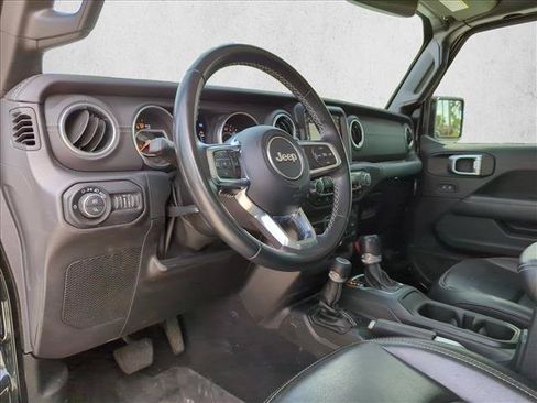 Used 2021 Jeep Gladiator Overland w/ Popular Equipment Package AWD/4WD image 9