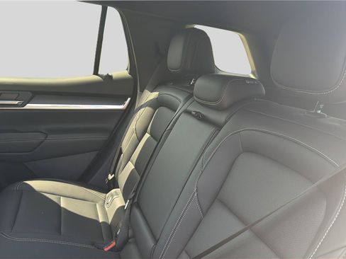 New 2026 GMC Terrain Elevation AWD/4WD image 18