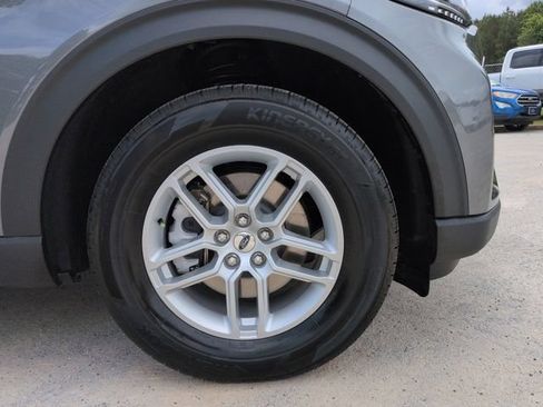 Certified 2025 Ford Explorer Active RWD image 12