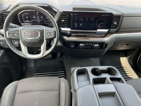 Used 2024 GMC Sierra 1500 Elevation w/ X31 Off-Road Package AWD/4WD image 2