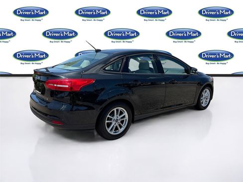 Used 2015 Ford Focus SE FWD image 7
