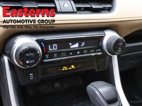 Used 2023 Toyota RAV4 LE AWD/4WD image 19