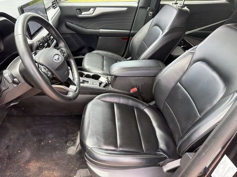 Used 2024 Ford Escape Platinum AWD/4WD image 9