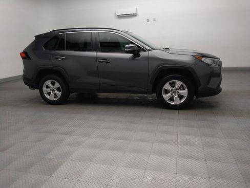 Used 2020 Toyota RAV4 XLE w/ Convenience Package image 11