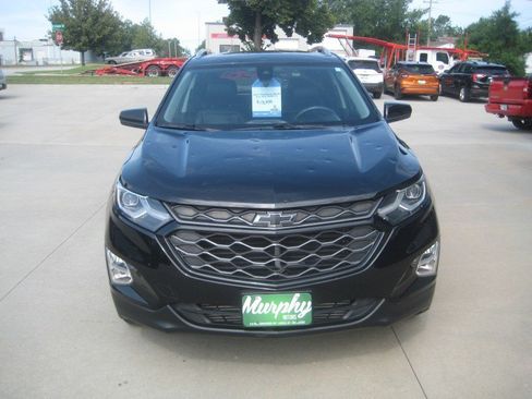 Used 2021 Chevrolet Equinox Premier w/ Redline Edition AWD/4WD image 3