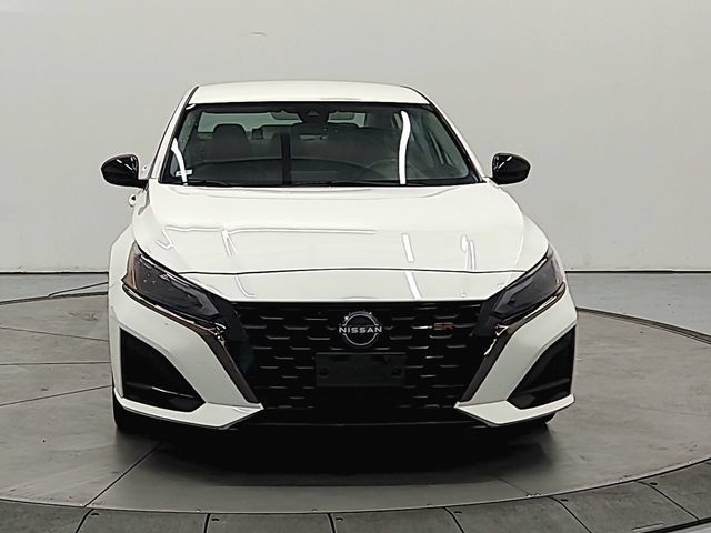 Used 2024 Nissan Altima 2.5 SR FWD image 3