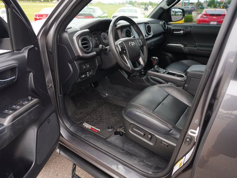 Used 2021 Toyota Tacoma TRD Pro AWD/4WD image 14
