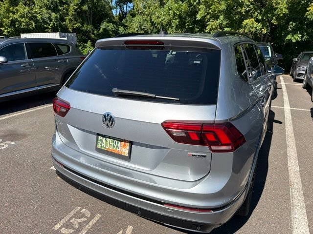 Used 2020 Volkswagen Tiguan SE R-Line w/ 3rd Row Seat Package AWD/4WD image 10