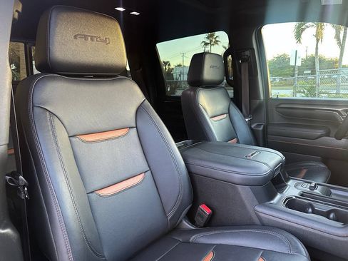 Used 2024 GMC Sierra 2500 AT4 w/ AT4 Premium Plus Package AWD/4WD image 10