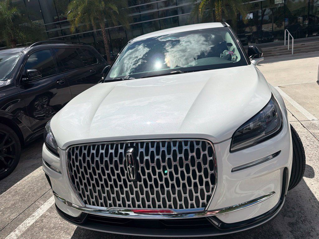 Used 2023 Lincoln Corsair FWD image 5