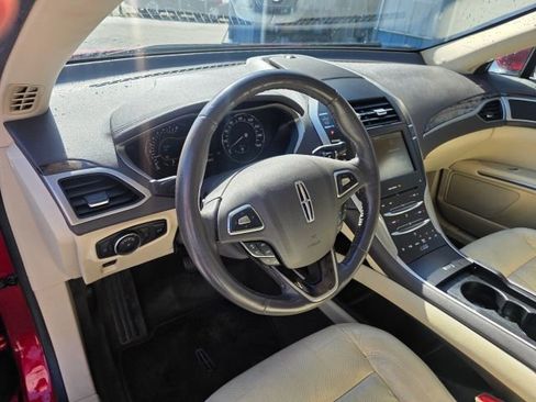 Used 2013 Lincoln MKZ FWD image 13