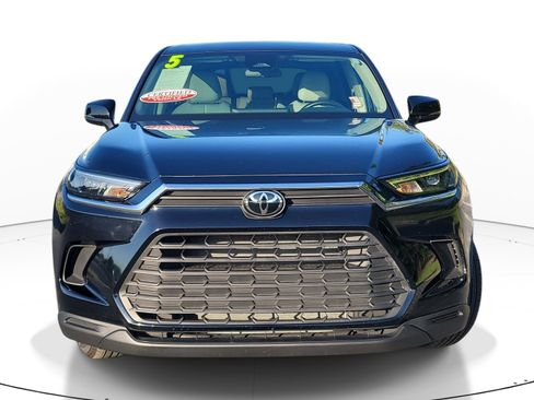 Certified 2025 Toyota Grand Highlander FWD image 2