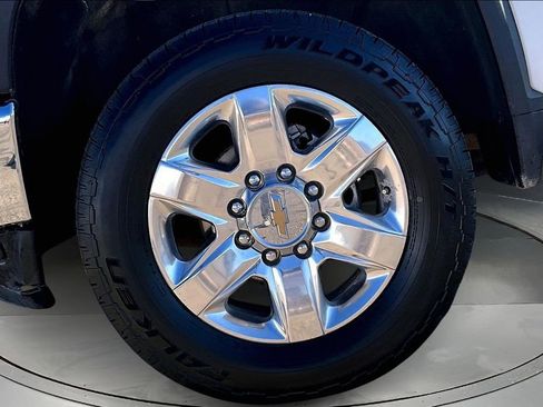 Used 2021 Chevrolet Silverado 2500 LTZ w/ LTZ Premium Package image 32