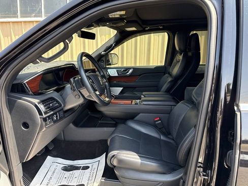 Used 2024 Lincoln Navigator L Reserve AWD/4WD image 5