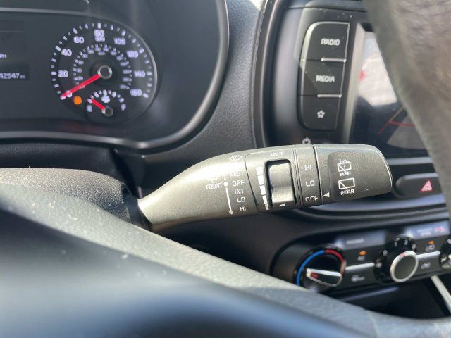 Used 2022 Kia Soul LX FWD image 35