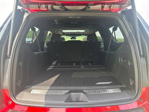 New 2026 Chevrolet Suburban RST w/ Comfort Package AWD/4WD image 12