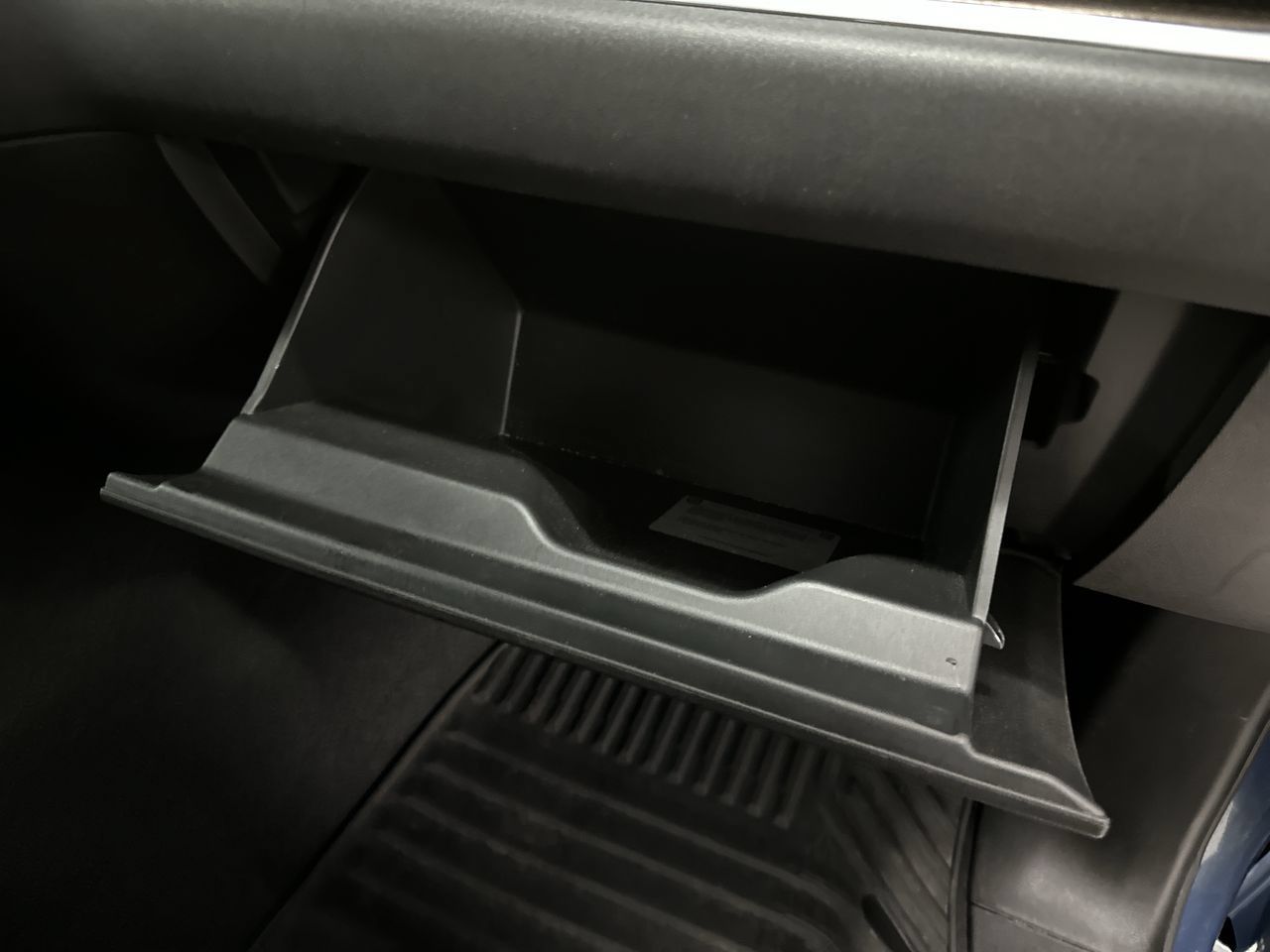 Used 2024 Chevrolet Silverado 1500 LT AWD/4WD image 20