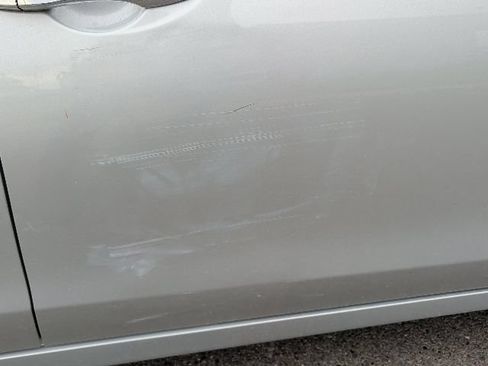 Used 2018 Nissan Altima 2.5 SV FWD image 12