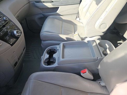 Used 2013 Honda Odyssey Touring image 8