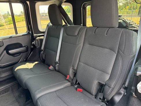 Used 2020 Jeep Wrangler Unlimited Sport AWD/4WD image 18