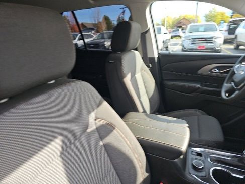 Used 2021 Chevrolet Traverse LS image 28