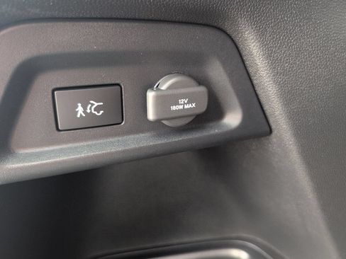 Used 2025 Honda Pilot Black Edition image 44