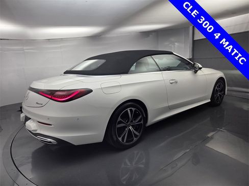 Used 2025 Mercedes-Benz CLE 300 4MATIC Cabriolet image 41