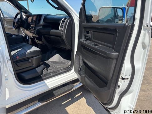 Used 2022 RAM 3500 Tradesman image 30