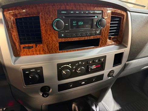 Used 2006 Dodge Ram 3500 Truck Laramie AWD/4WD image 34