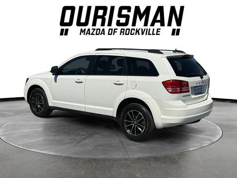 Used 2018 Dodge Journey SE w/ Blacktop Package FWD image 4