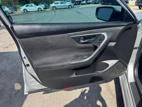 Used 2014 Nissan Altima 2.5 S w/ Display Audio Package FWD image 14