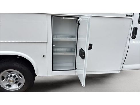 New 2025 Chevrolet Express 3500 w/ Power Convenience Package RWD image 25