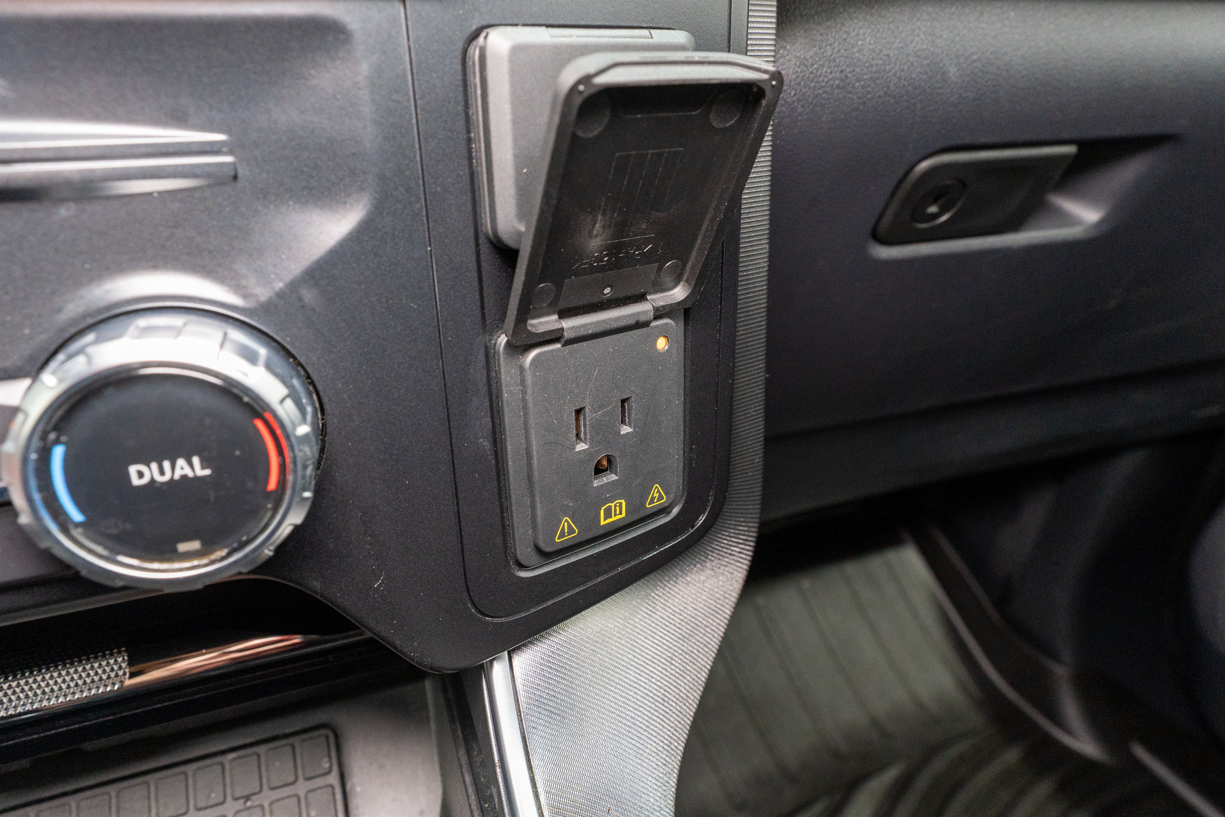 Used 2023 Ford F150 Platinum AWD/4WD image 28