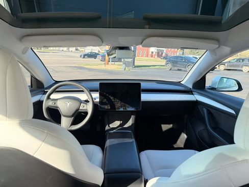 Used 2021 Tesla Model 3 Standard Range Plus RWD image 22