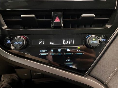 Used 2024 Toyota Camry SE image 27