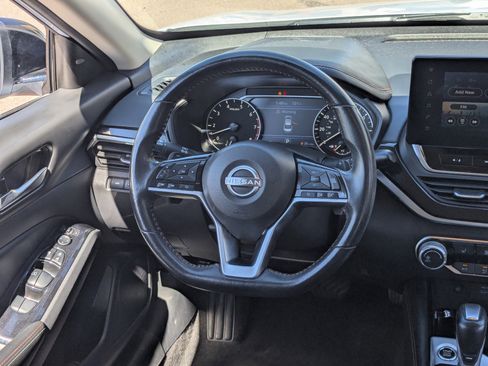 Used 2024 Nissan Altima 2.5 SR w/ SR Premium Package image 14