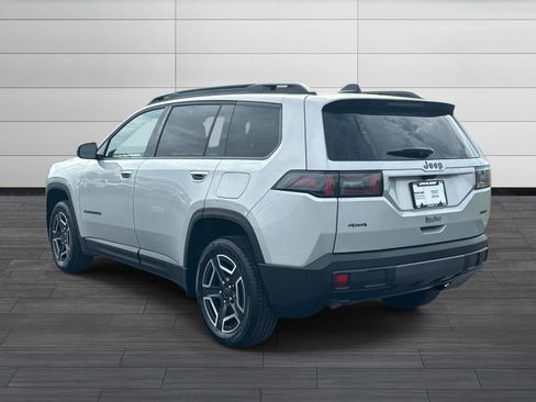 New 2026 Jeep Cherokee Laredo image 6