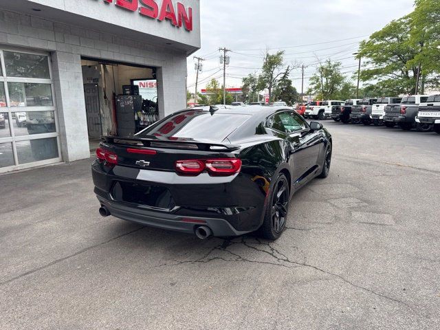 Used 2020 Chevrolet Camaro LT RWD image 2